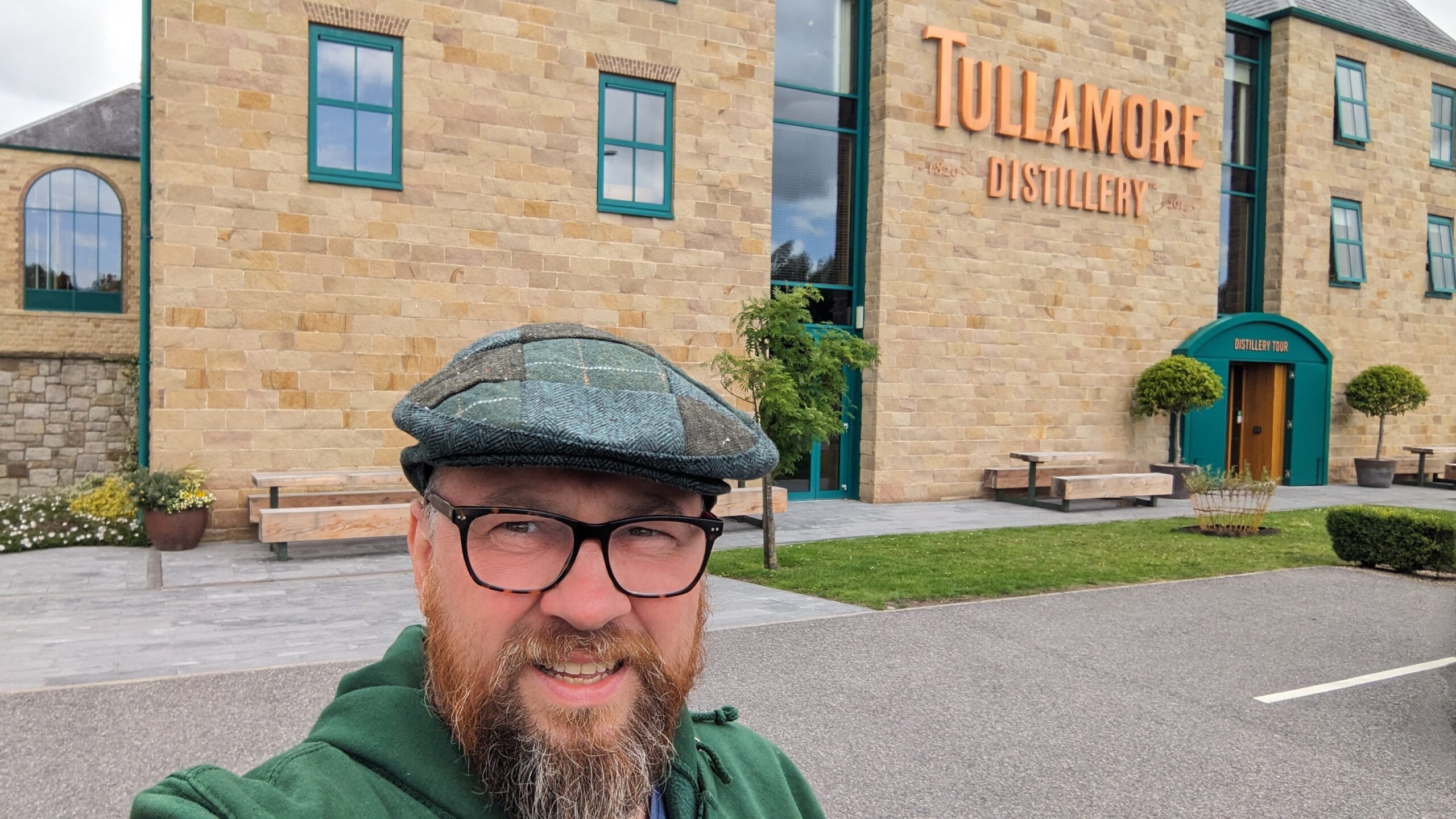 Ede vor Tullamore Dew Distillery